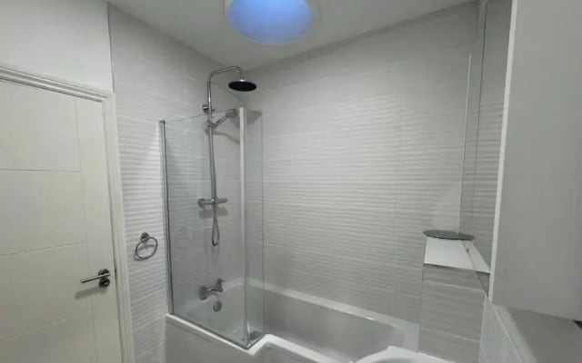 Academy Apartment by Elegance Stays