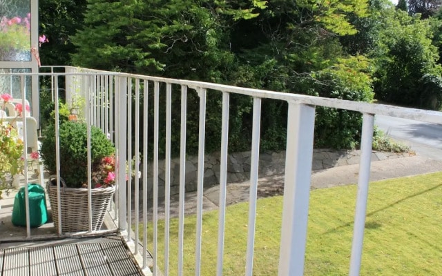 Balcony Apartment - Spacious 2 Large Beds
