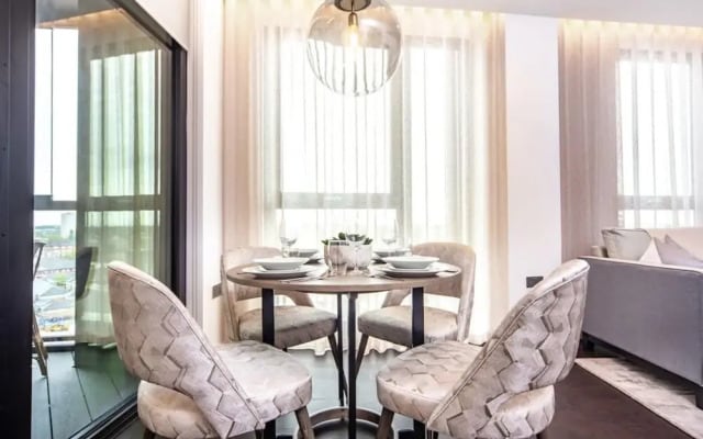 Luxury Two bed by the US Embassy