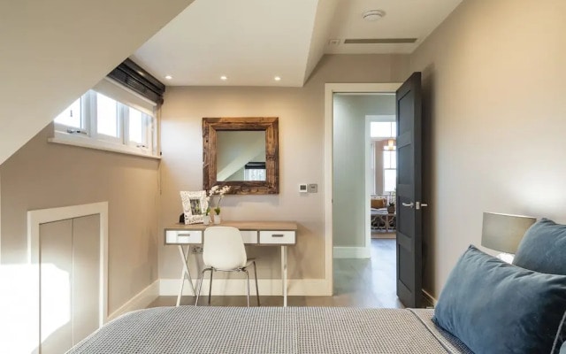 Hampstead Lux Flat-Hosted by Sweetstay