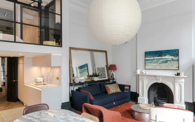 The Bengal Tiger: 2 bd apt rich with character