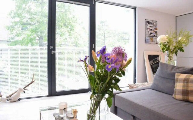 Riverside Apartment in South Chelsea