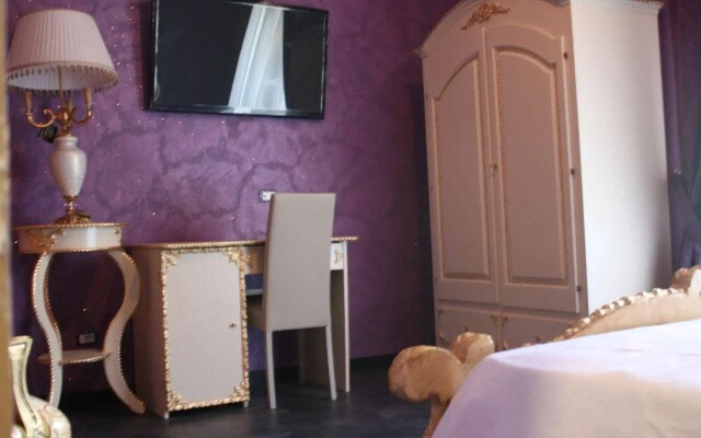 Pope's Suites
