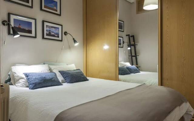 Apartamento Palacio Real IV