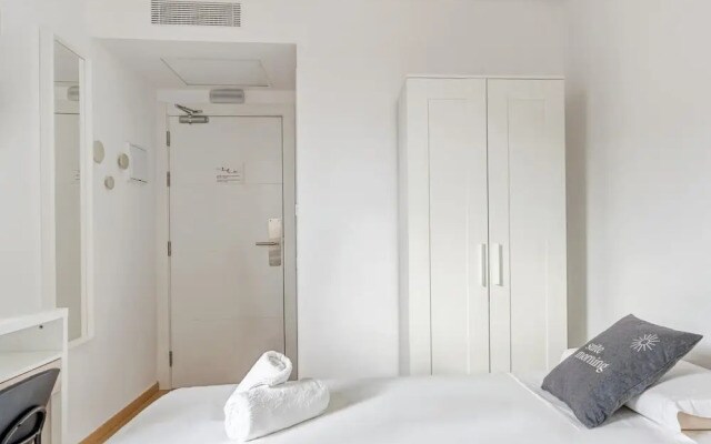 Limehome Barcelona Carrer de Fontcoberta