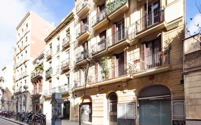Home Around Gracia Apartments