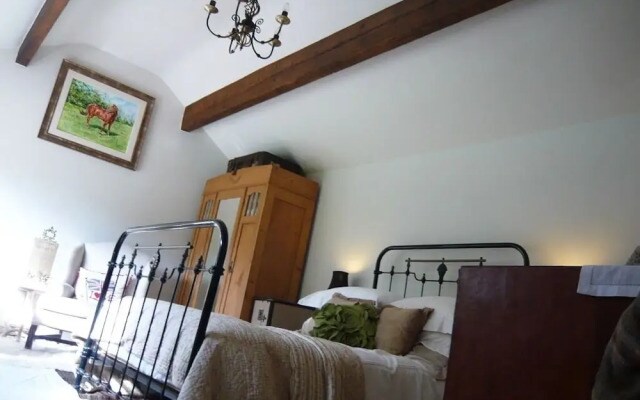 Fuchsia Bank Cottage