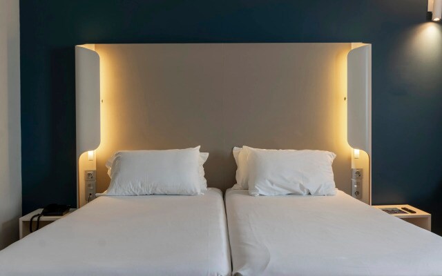 Travelodge Malaga Airport Отель