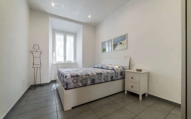 Porta Pia & Villa Torlonia Apartment with Balcony