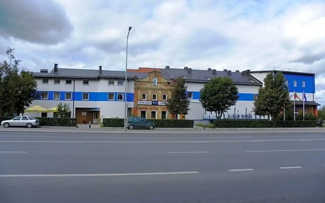 Отель Tomas