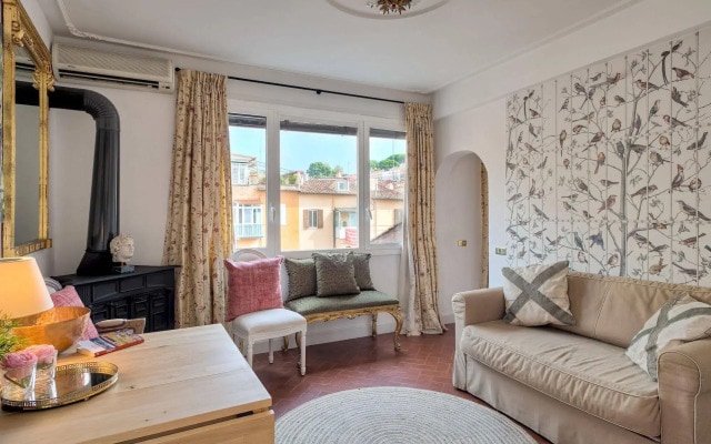 RSH Spanish Steps Apartments