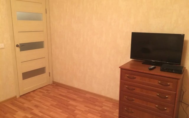 Na Babushkinskoj 2 Apartments