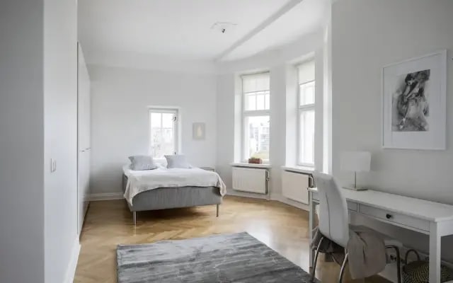 Grand luminous 150m2 2BR aptmnt in Eira
