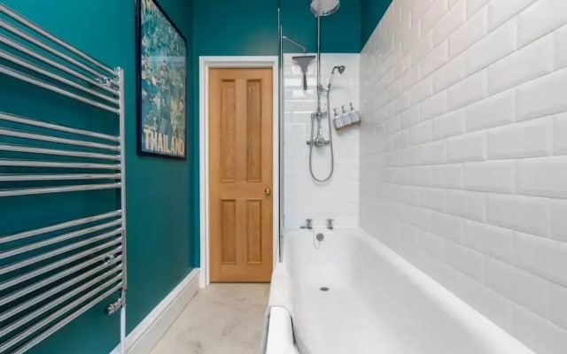 Homely 1 Bedroom Apartment in Fulham!
