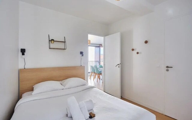 Modern Apartment Boulogne Facing "les Passages"