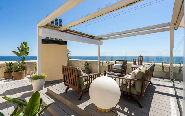 Kronos on the beach Suite 2
