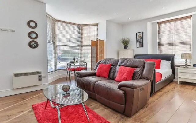 NEW Sleek Studio Apartment - Central Sheffield