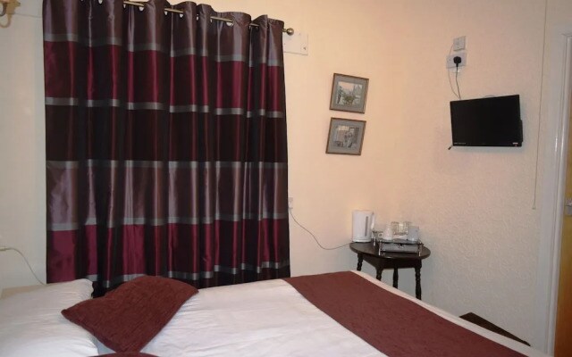 Lanehead Hotel