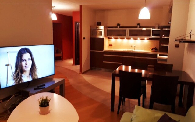 Lucka Central Warsaw Apartment