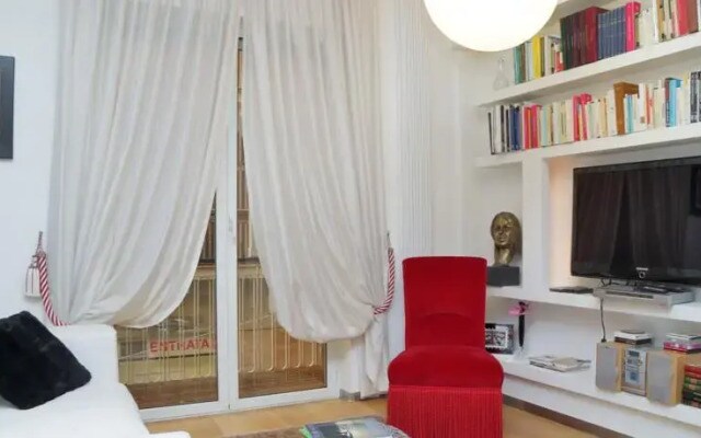 Cambiano Halldis Apartment