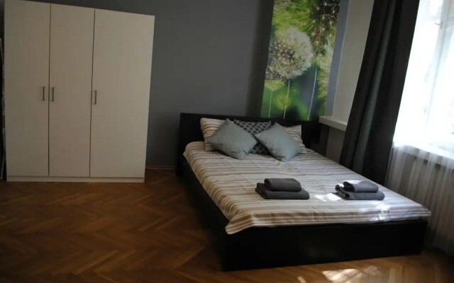 Charles Square ApartMeet