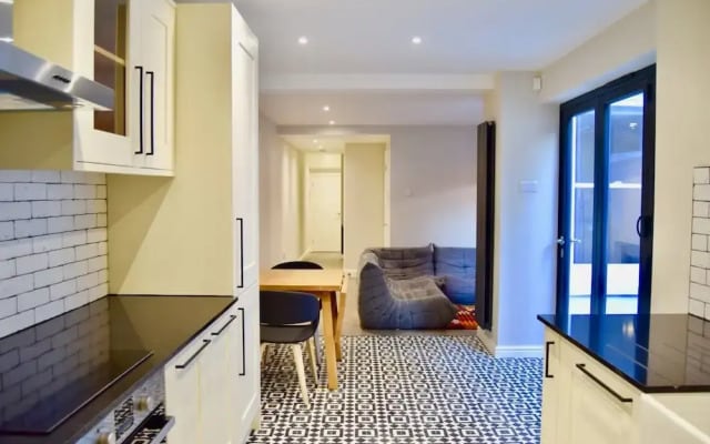 Spacious 1 Bedroom Flat With Garden