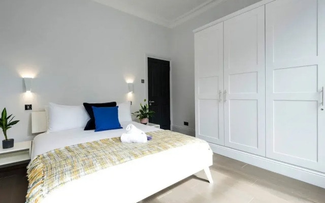 Modern and Bright Highgate Gem