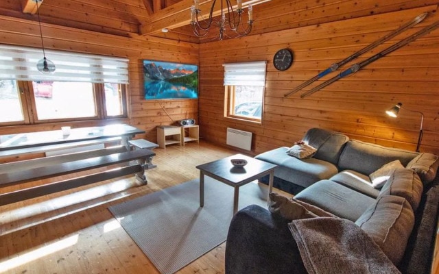 Holiday Home Kiehislevi a