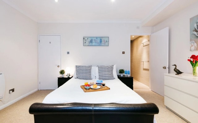 The Gloucester Terrace Nest - CB