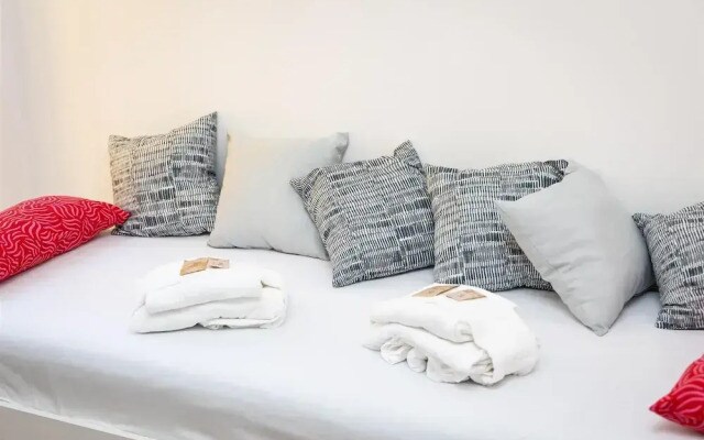Rental in Rome Jenner Apartment