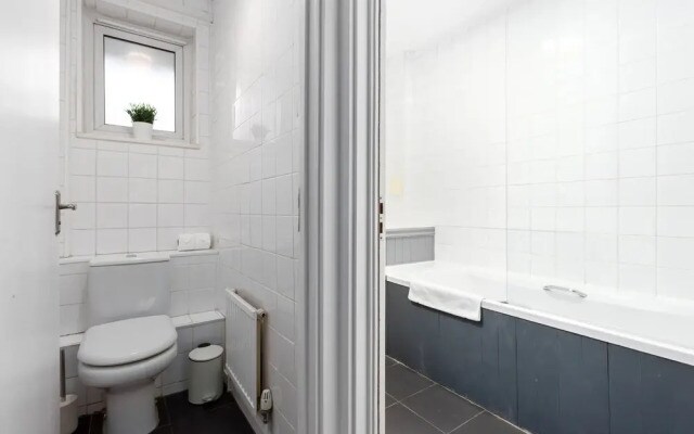 2 Bed Flat with Garden in Canonbury