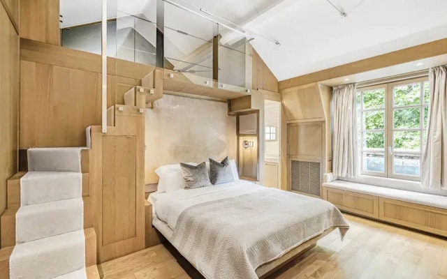 Mayfair Home Central AC Huge Terrace