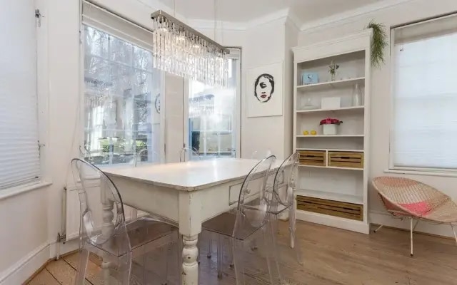 Kings Cross House Sleeps 6