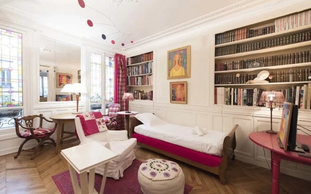 Colorful in Pigalle