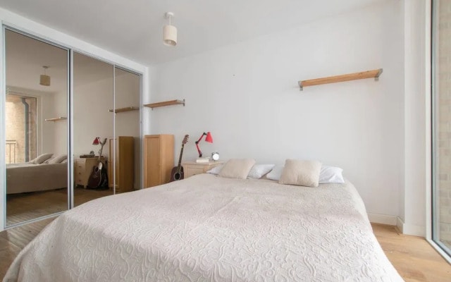 Modern 1 Bedroom Dalston Flat