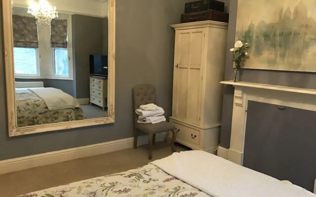 Clubmoor Rooms