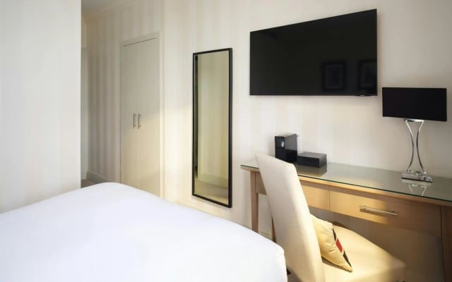 Hotel Xenia, Autograph Collection