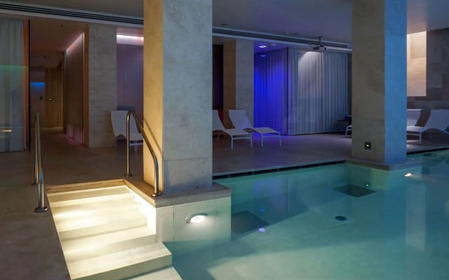 Отель Palazzo Montemartini Rome, A Radisson Collection