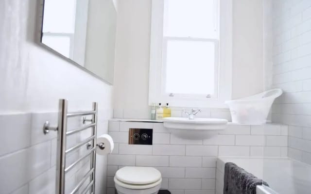 Spacious 2 Bedroom Family Home in Earlsfield