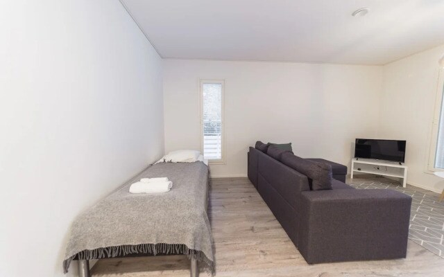 SSA Spot spacy 2-room apt ID 5003B1