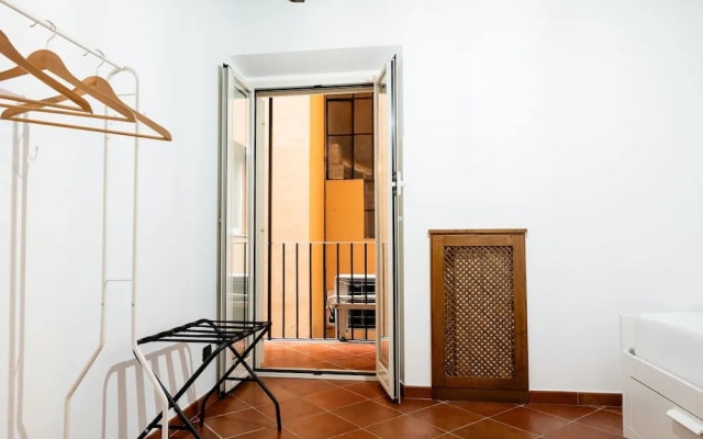 Domus Lxvii Monti in Rome