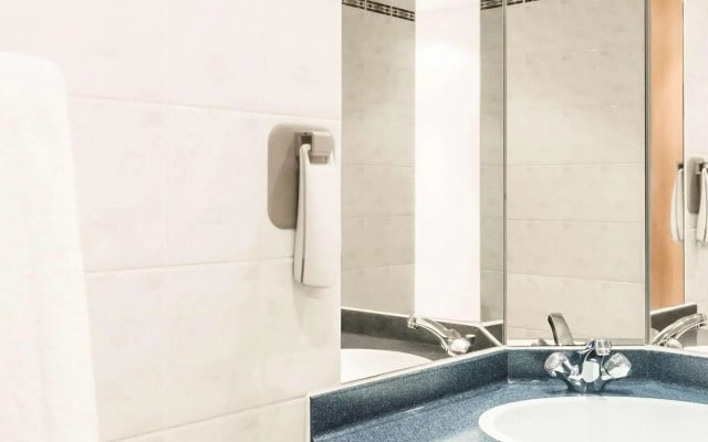 Garner Hotel Rotherham East by IHG