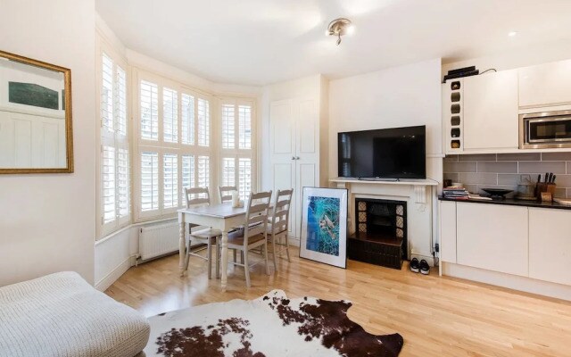 Stylish Brixton 1 Bedroom Flat With Terrace