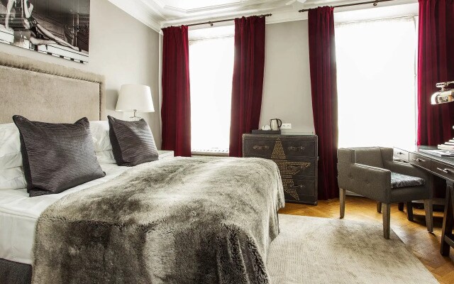 Hotel St. Petersbourg