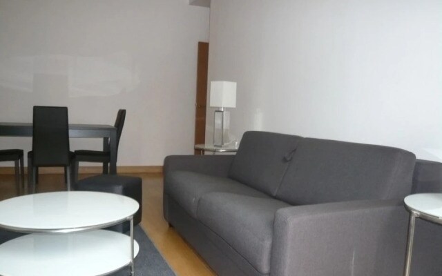 Bridgestreet Deluxe Residence Apartments