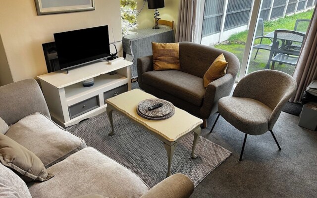 Derby House - Perfect for Contractors/groups