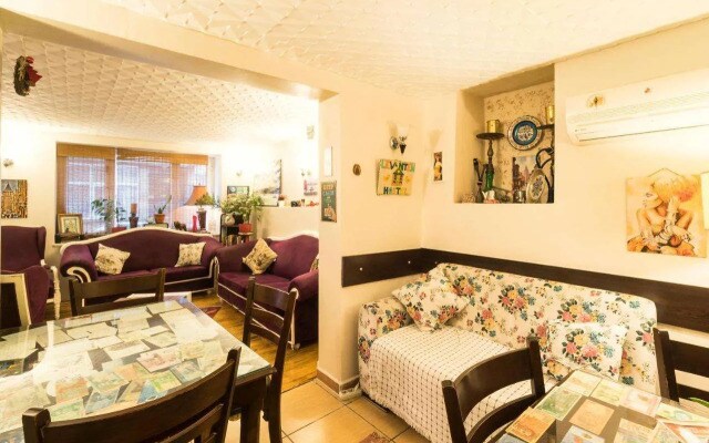 Levanten Hostel