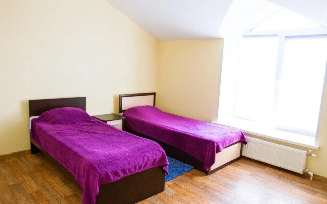 Hotel & Hostel Check Inn