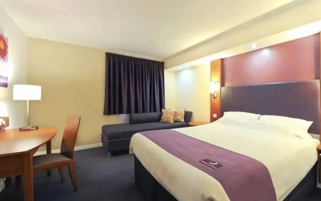 Premier Inn Warrington - A49/M62 J9