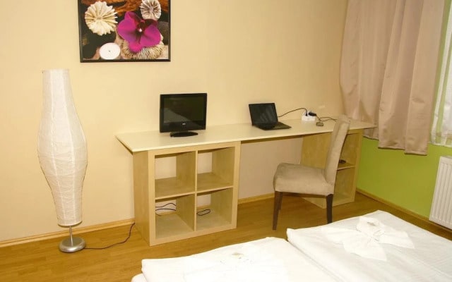 Hotel Bor